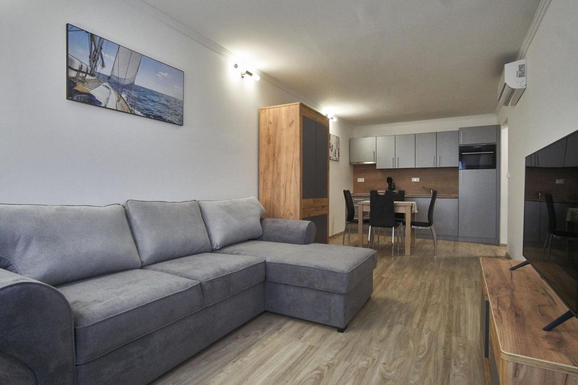 Cadet Apartments - Hostaid Siófok Exterior foto