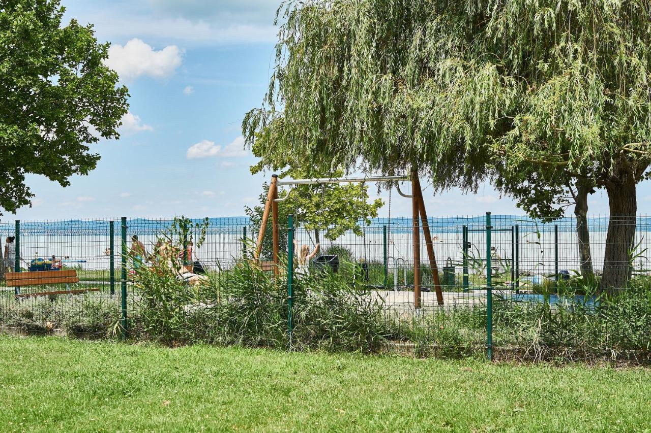 Cadet Apartments - Hostaid Siófok Exterior foto